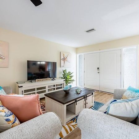 Englewood, Manasota Keys - 2 Bedroom Luxury Villa, Pool, Game Room, 6 Min To Beaches Next To Canal Exterior photo